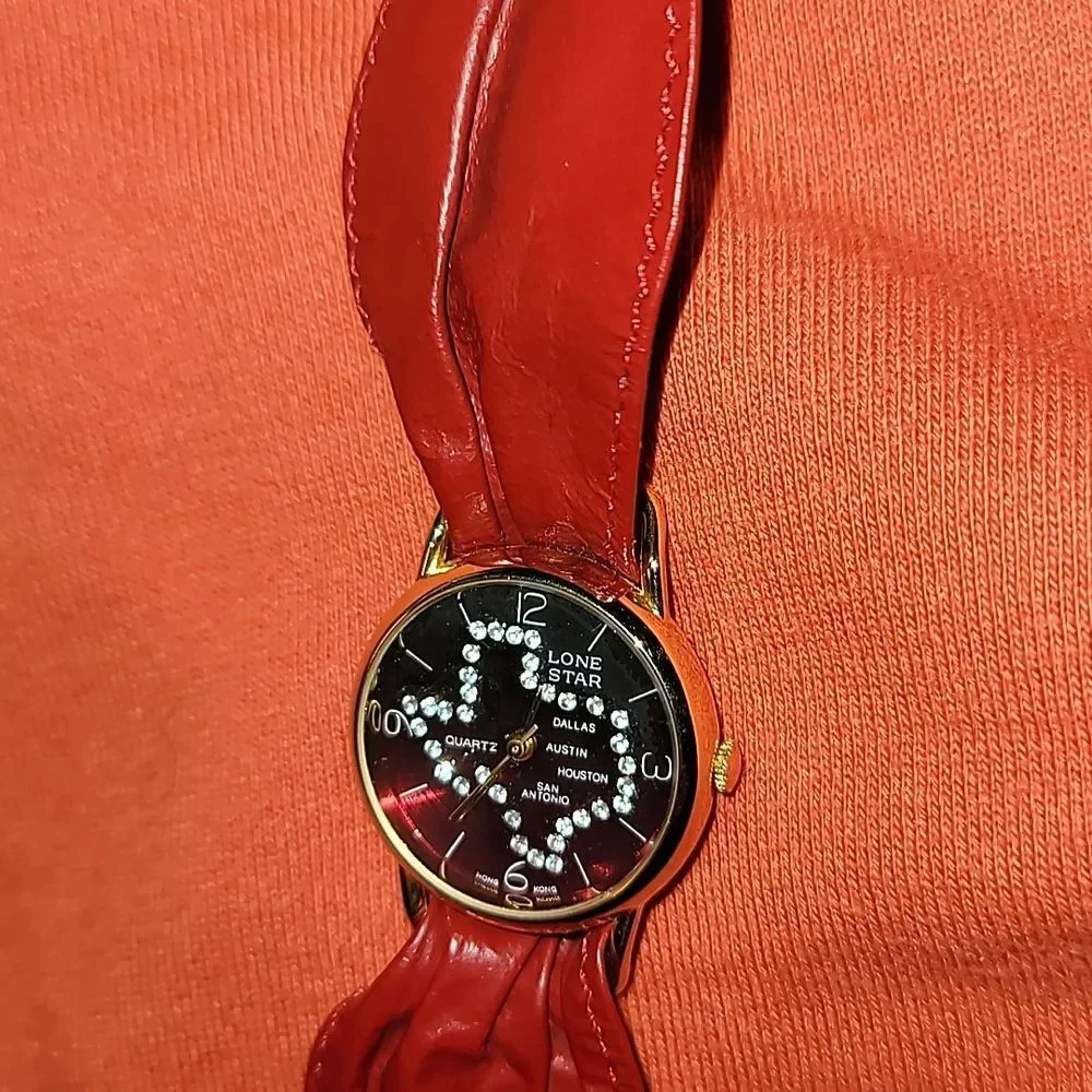 Vintage Texas State Shape in Crystals Watch‎ Gold Tone Ombre Face Red Leather